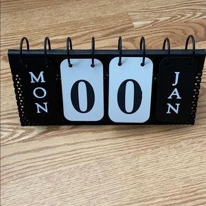 Modern Farmhouse Tin Flip Calendar